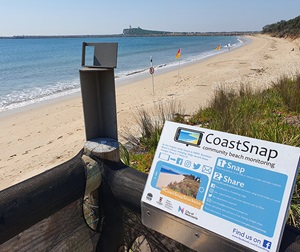 CoastSnap Phone Cradle